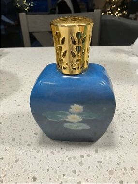 Goebel Blue Ceramic Fragrance Lamp with Gold Filigree Top and Water Lily Motif